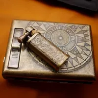 Creative Vintage Flint Kerosene Lighter Retro Metal Grinding Wheel Gasoline Cigarette Lighter Trenches Interesting Gadgets