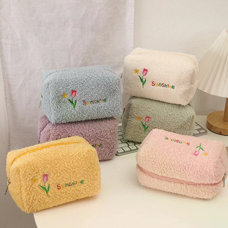 New Plush Storage Bag, Golden Fragrance Makeup Bag, Large Capacity, High-end Toiletries, Portable Travel Japanese Makeup Bag