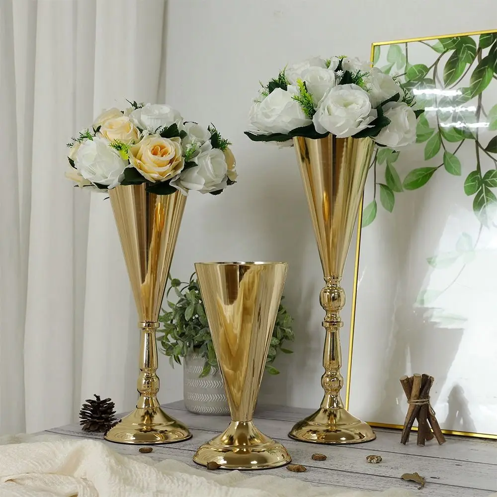 

Decorative Golden Silver Wedding Flower Vases Romantic European Style Metal Vases Iron Centerpiece Vases Home Wedding Decor