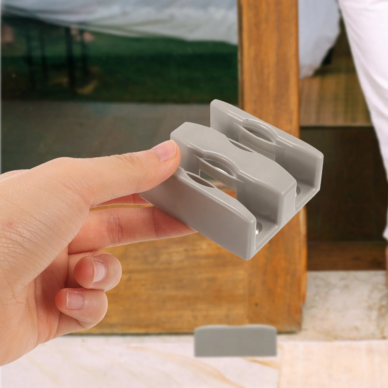 

4pcs Sliding Bottom Guide Durable PP Material Shower Door Replacement Parts Glass Door Guide Track Accessories