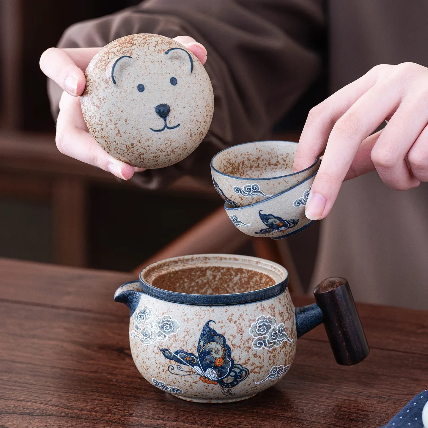 Tea Ceremony Set Colorful Travel Tea Set, One Pot and Two Cups, Portable Quick Cup, Cute Bear Cover, Retro Kung Fu Tea Set Gift