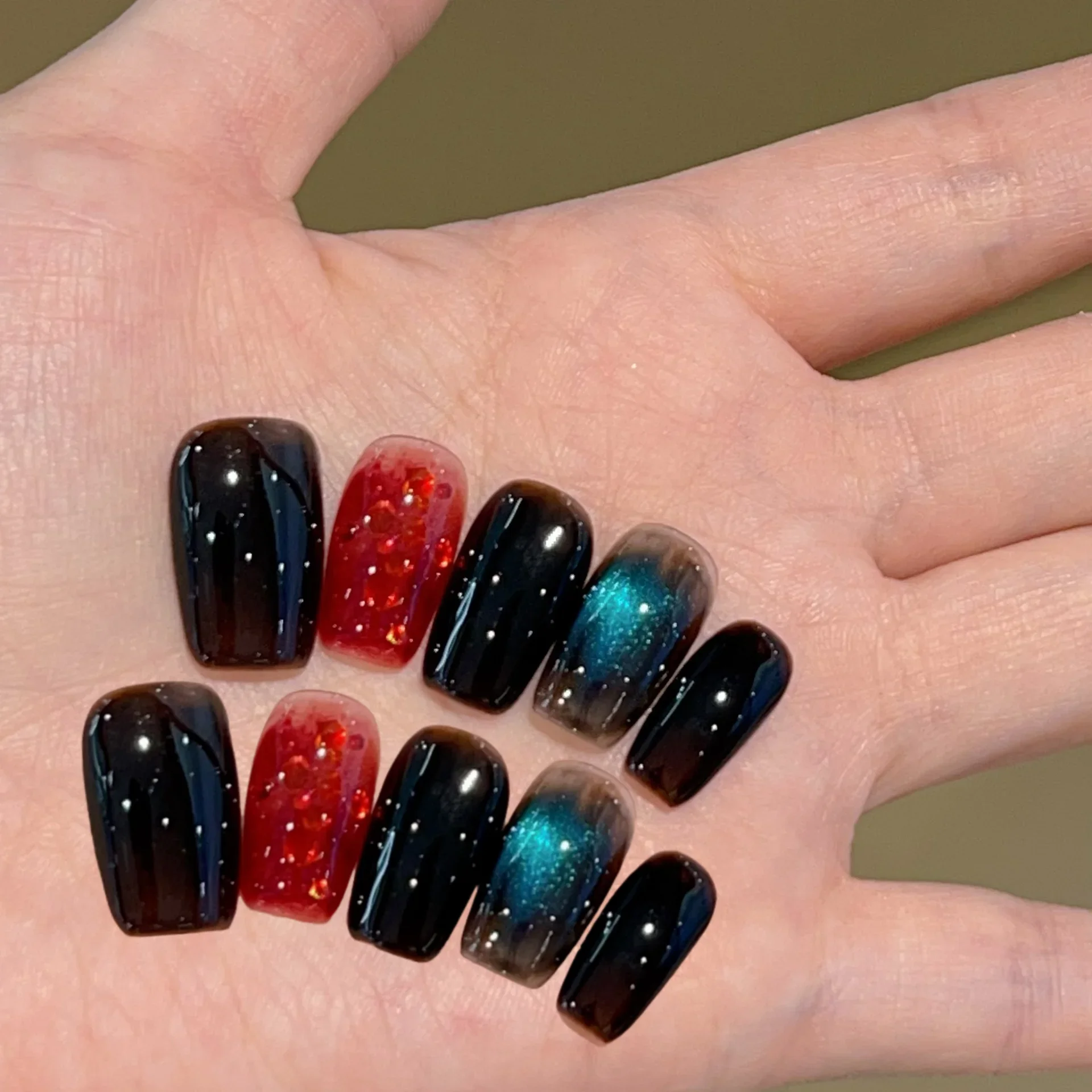 10 pièces paillettes bleu œil de chat dégradé à la main presse sur ongles Simple vert court carré faux ongles pour filles femmes ongles portables