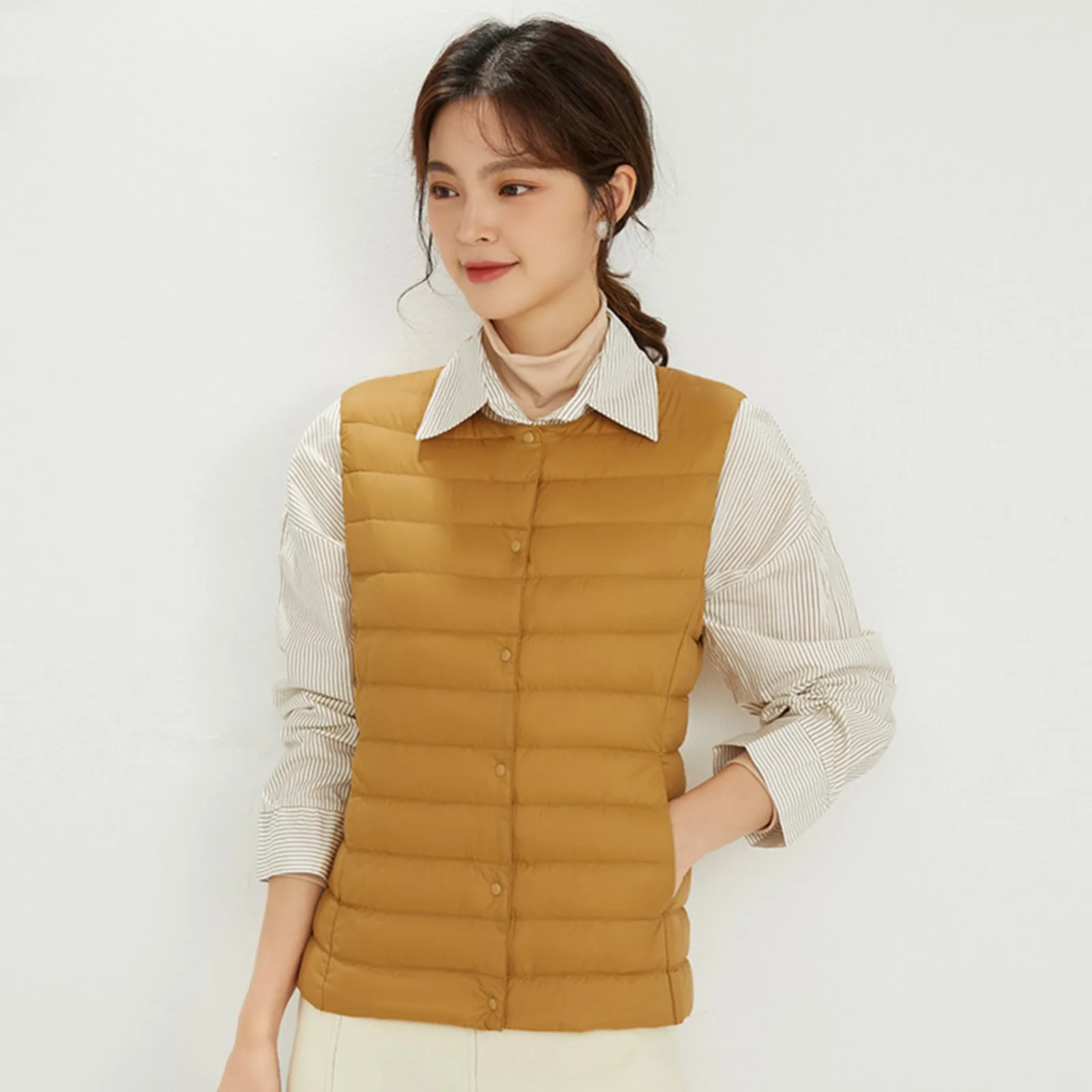 Women Two Ways Waistcoat Portable Women's Ultra Light Down Vest Warm Sleeveless Winter Liner Women Sleeveless Puffer Vest