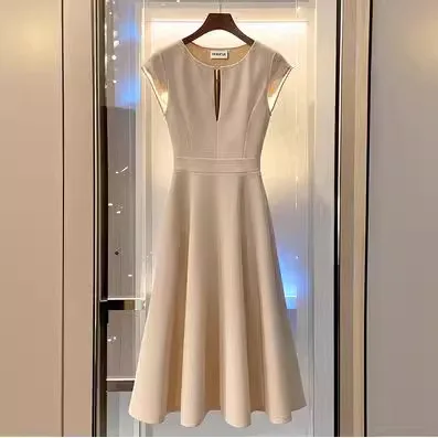 

Apricot dress 2024 summer new French women's temperament advanced waist slim temperament luxury skirt. dresses