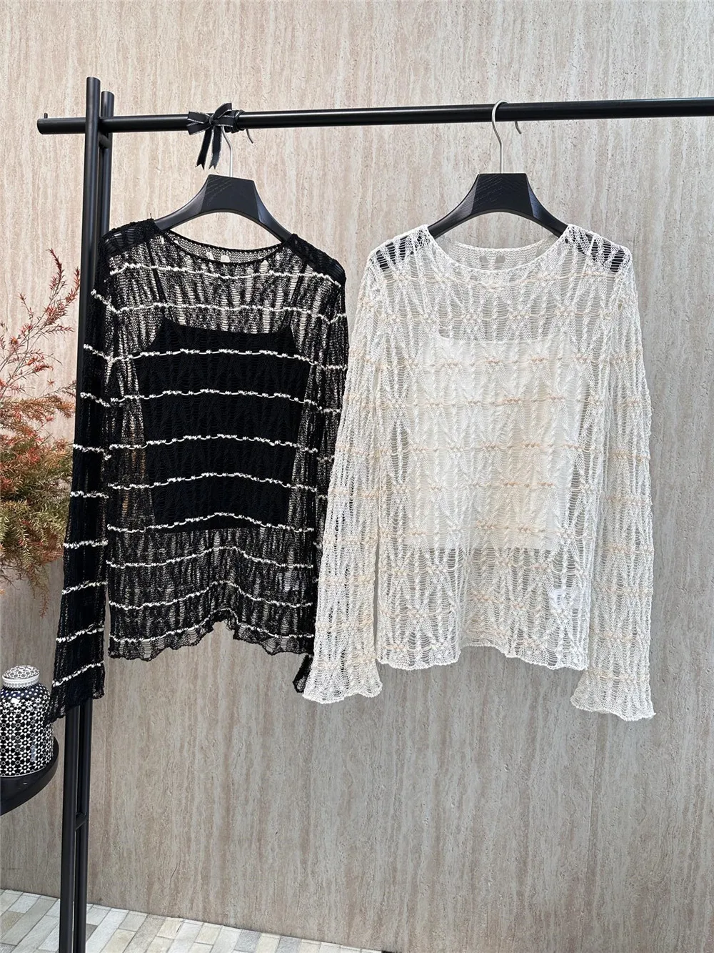 

Women's Summer Thin Fashion Versatile Hollow Crochet Pullover Sweater Tube Top Two-Piece Set