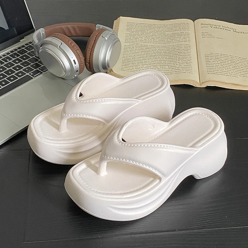 

Летние женские шлепанцы, нескользящие тапочки на толстой подошве из ЭВА, модные пляжные сандалии на танкетке, увеличивающие рост, 6 см