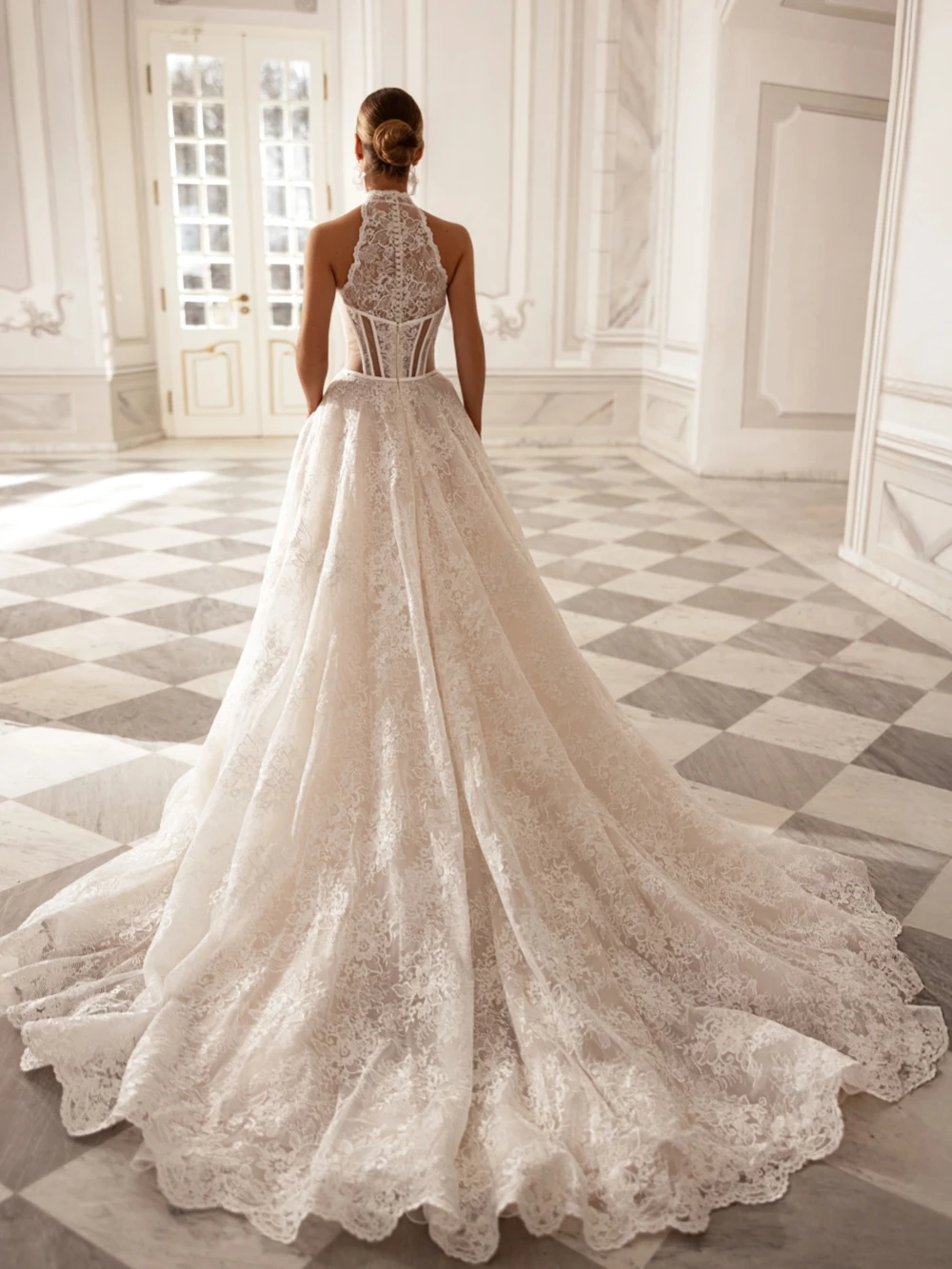 Nouveauté moderne licou dentelle a-ligne longue robe de mariée Sexy sans manches robe de mariée personnalisé robes de charme pour la mariée