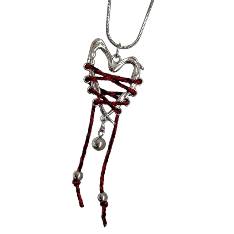  Modern Snake Bone Chain Jewelry Featuring Contrasting Heart Charm Alloy Lightweight Comfortable Jewelry for Party Wear