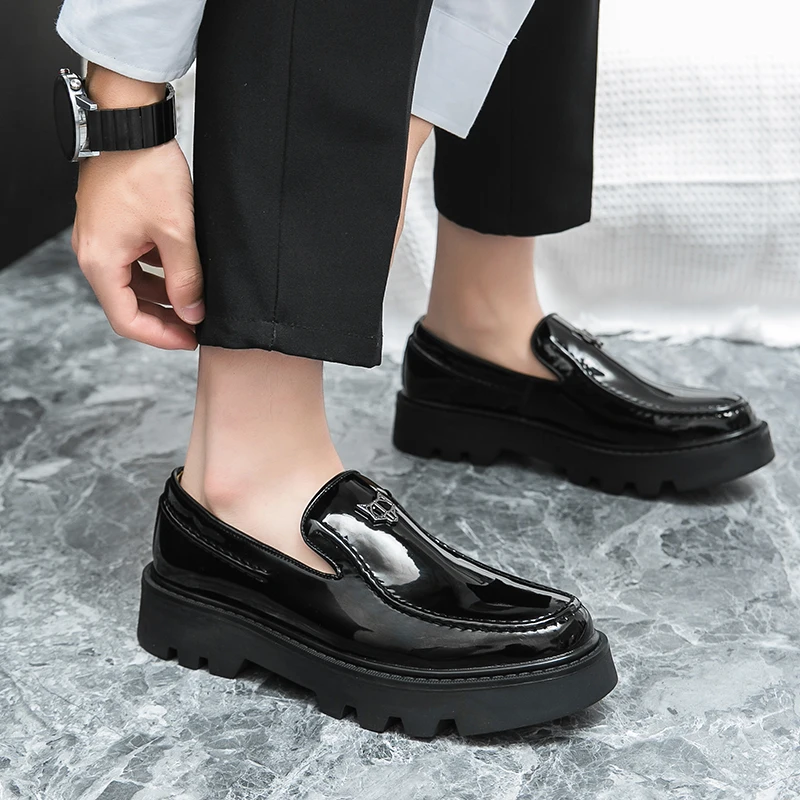 Men Fashionable Formal Shoes PU Two-layer Pig Leather Black Thick Sole Anti Slip Casua Business Loafers European Style Men Shoes