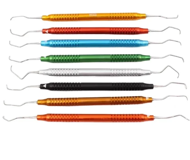instruments-dentaires-embouts-de-detartrage-en-acier-inoxydable-ensemble-d'instruments-parodontales-dentaires-equipements-et-accessoires-pour-therapeutiques-orales
