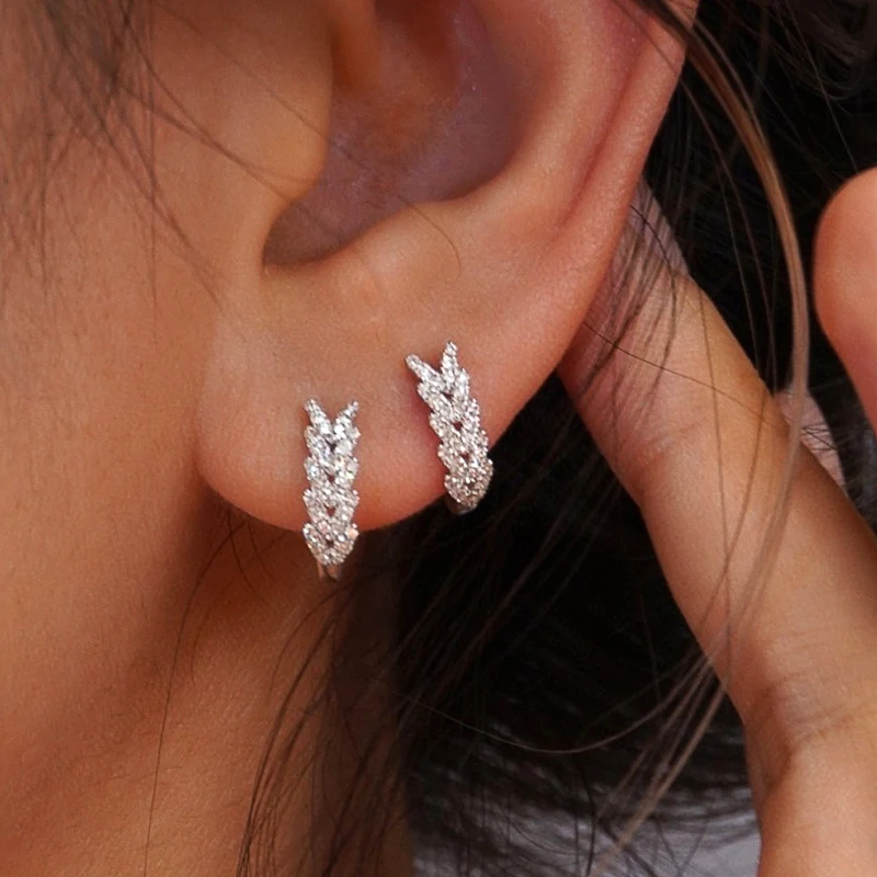 Huitan Leaf Design Lady Hoop Earrings Inlaid Shining Cubic Zirconia Fancy Accessories Fresh Style Trendy Jewelry for Party Daily