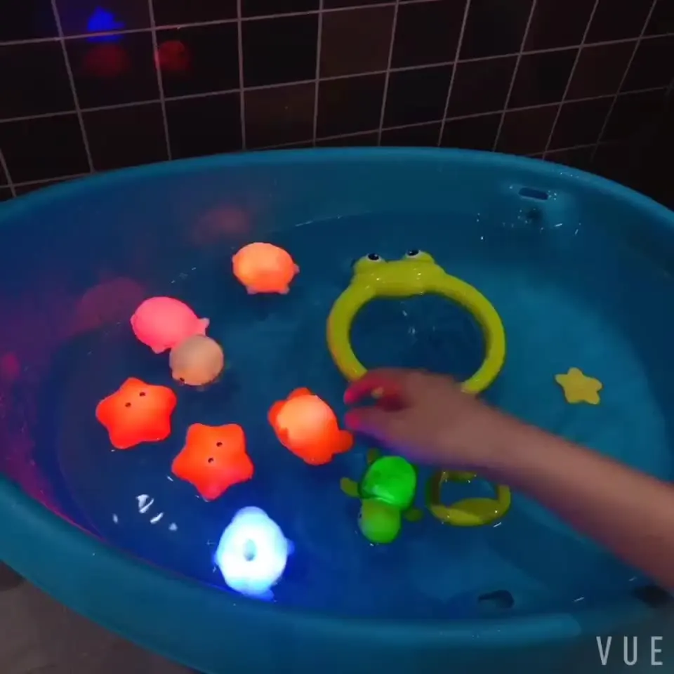 Baby Cute Animals Bath Swimming Water Swimming pool LED Light Up Toys Soft Rubber Float Induction Luminous for Kids Funny Gifts