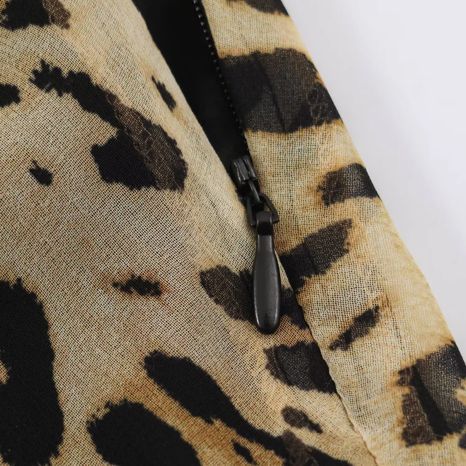 TFMLN Vintage Neckholder-Kleid mit Leopardenmuster für Damen, Sommer, sexy, rückenfrei, eleganter Schwingkragen, Trend, Partykleidung, schick, figurbetont – Detail 8