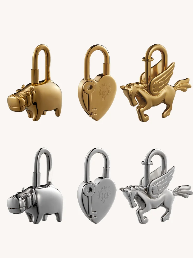 

Luxury Animal Metal Pendant Ornament Bagpack Bag Decoration Vintage Car Keychain Hanging Accessories Lover Gift