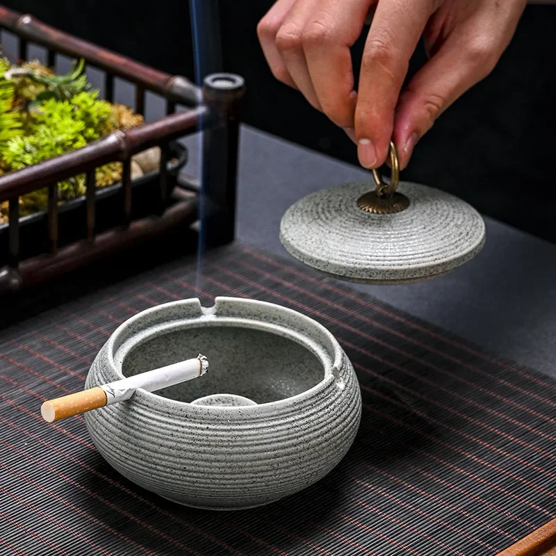 Coarse Ceramic Ashtray with Lid Anti Fly Ash Storage Box Creative Funnel Cigar Ashtray Living Room Decorative Ceramic Ashtray