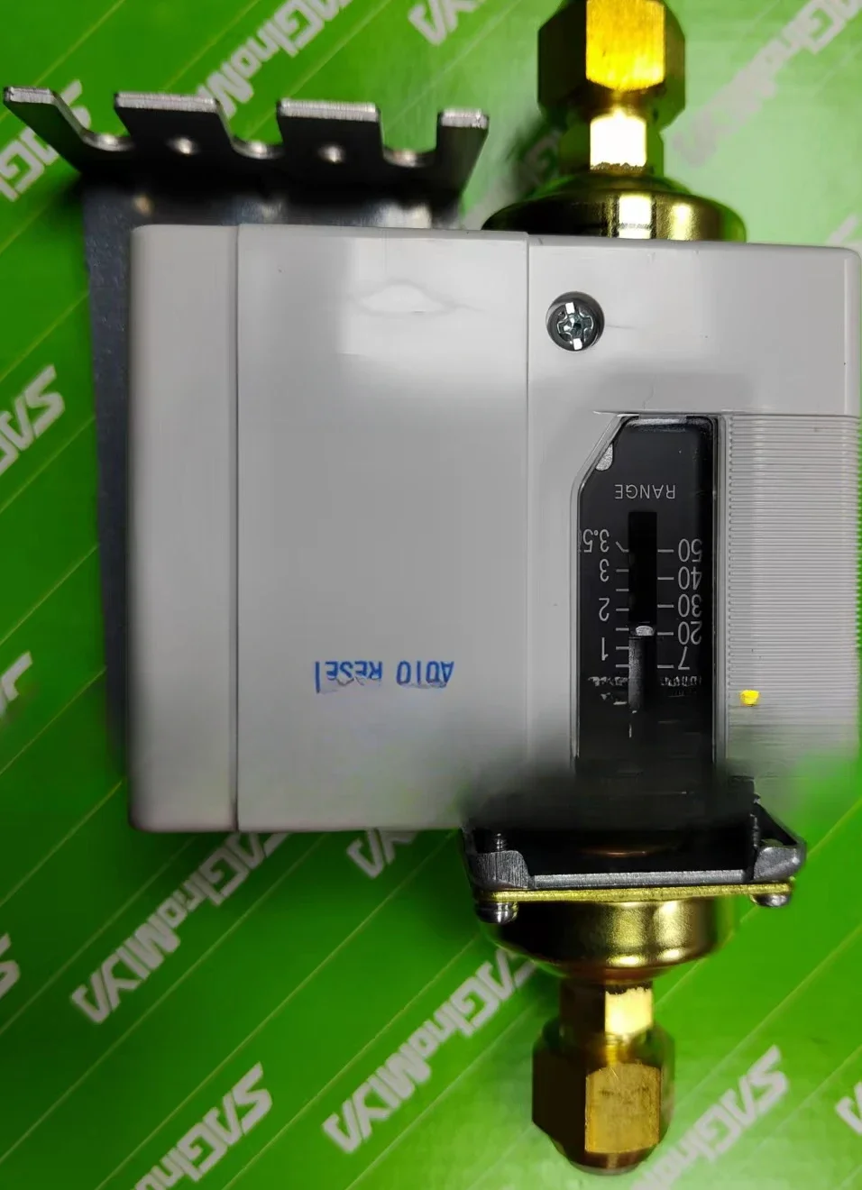 جهاز التحكم بالضغط WNS/SNS-C106X/110X، FNS-C110X، FNS-130X مفتاح الضغط التفاضلي