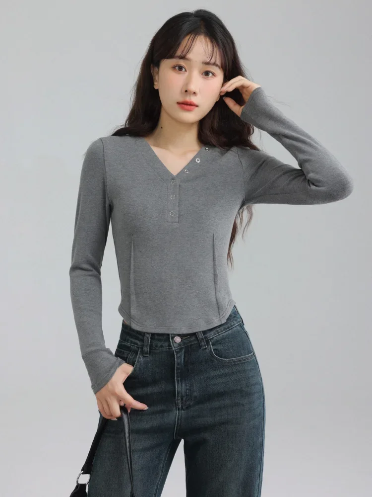 

Women's V-Neck Slim Fit Top - Cashmere-like, Waist-cinching, Curved Hem, Asymmetrical Ring Design, Perfect for Autumn Winter