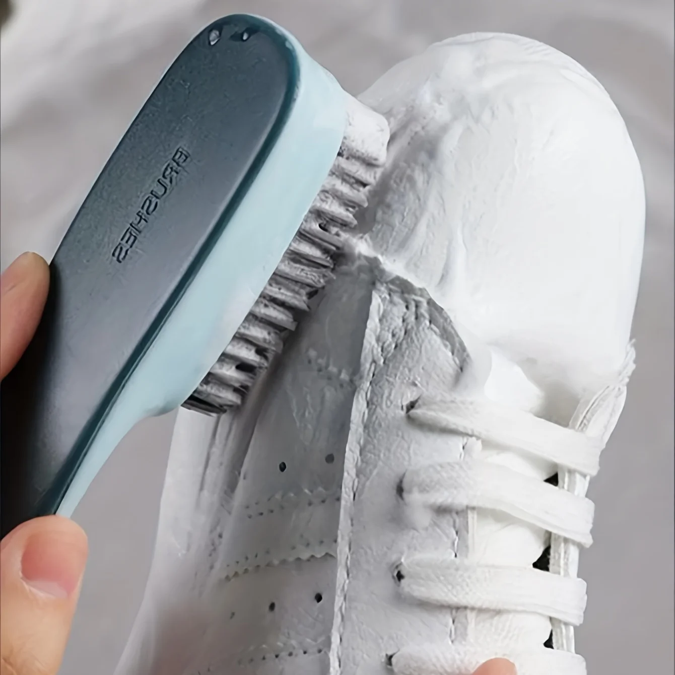 1pc Household shoe cleaning brush, multi-functional cleaning laundry brush