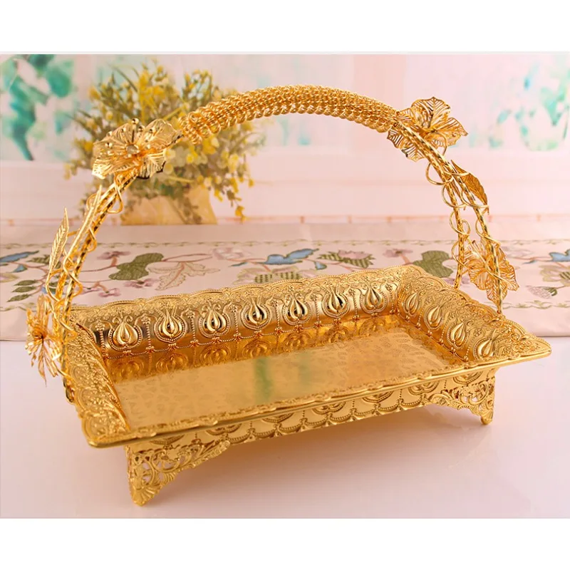 

Golden metal single-layer fruit snack snack basket, hotel KTV living room multi-purpose European classical temperament basket