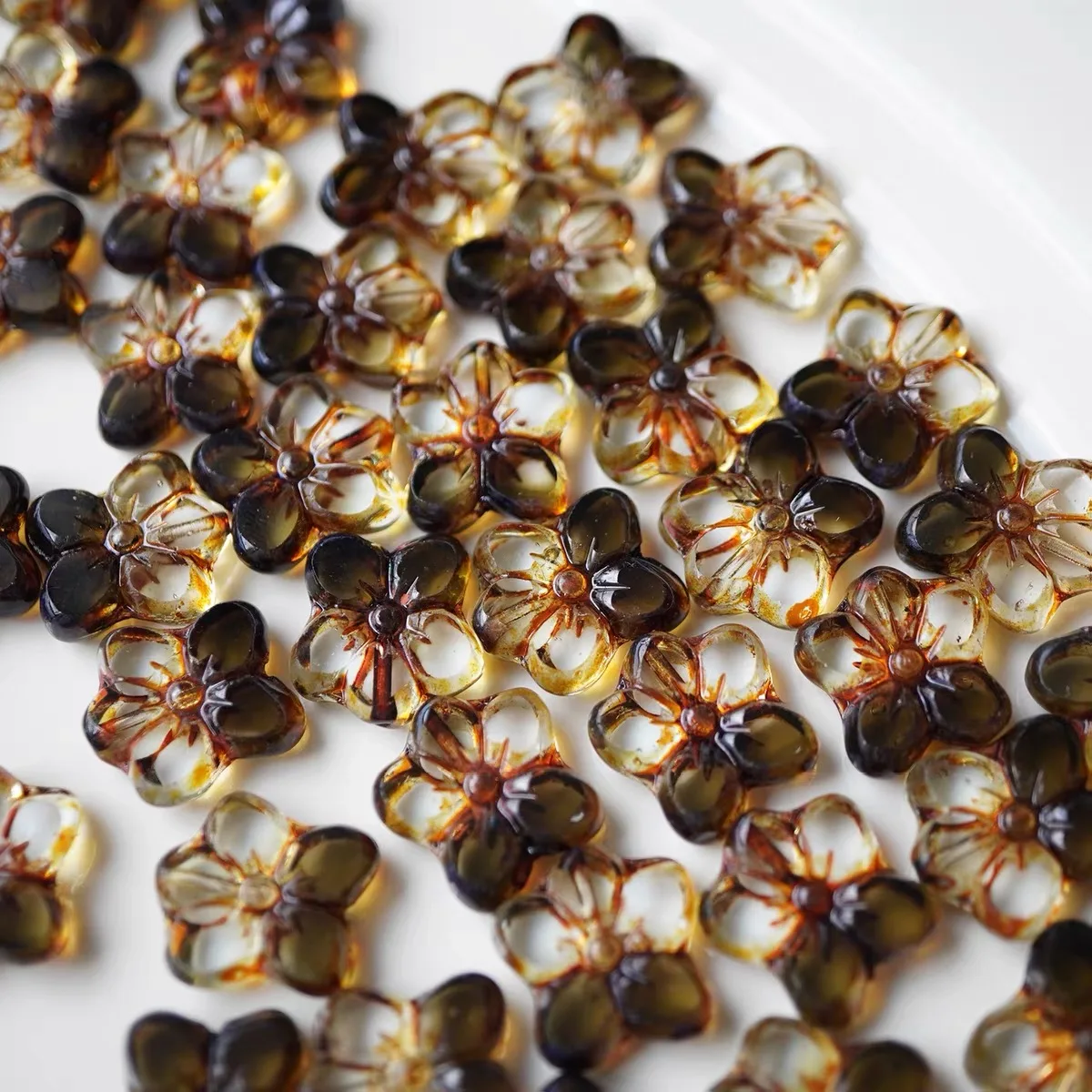 10pcs  14*12mm (Multiple colors) Handmade Glass Beads Bracelet Necklace Earring Scatter Pieces DIY Semi-finished Production
