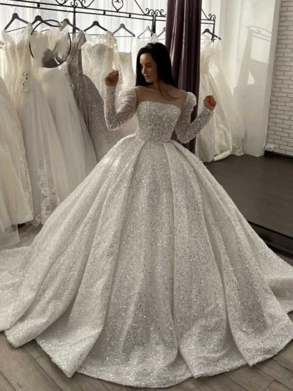 

Customized Scoop Heavy Beads Sequins Wedding Dress Chapel Train Long Sleeves Ballgown Puffy Robe De Mariée 2024 Bridal Gowns