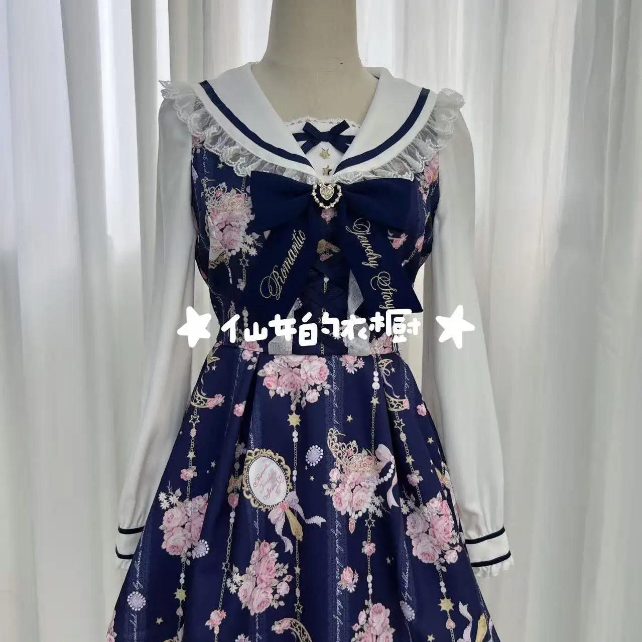 ชุดเดรสแขนยาวลายโบว์น่ารักสไตล์ญี่ปุ่น ลิซ มายน์ ผลิตจำนวนมาก คอลเลคชั่นฤดูใบไม้ร่วง ชุดกระโปรง 2 ชิ้น สำหรับเด็กผู้หญิง สีกรมท่า คอปก