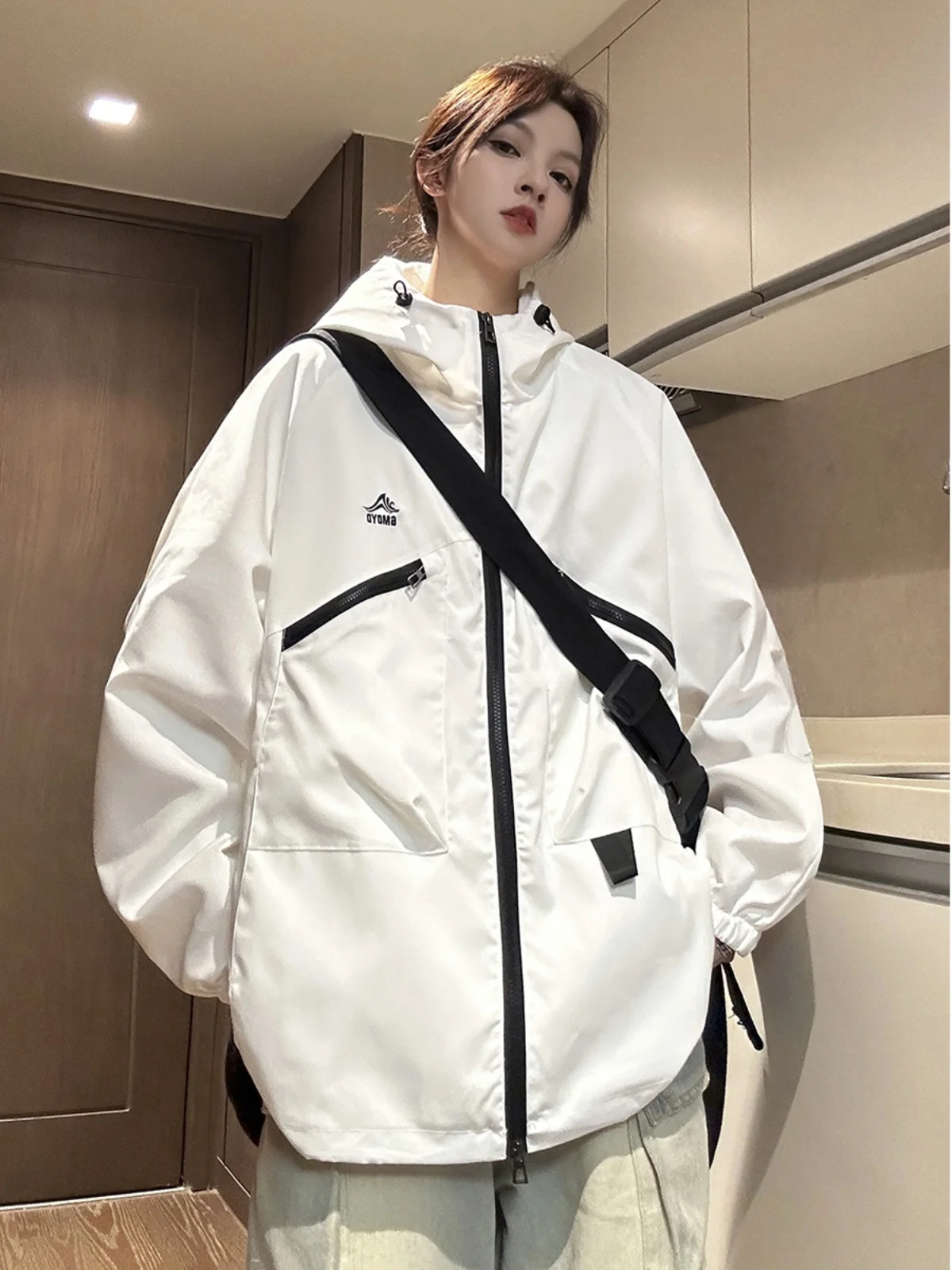 

Водонепроницаемая уличная куртка с капюшоном для мужчин: модная, осенне-весенняя, повседневная, свободного кроя, на молнии, с защитой от морщин