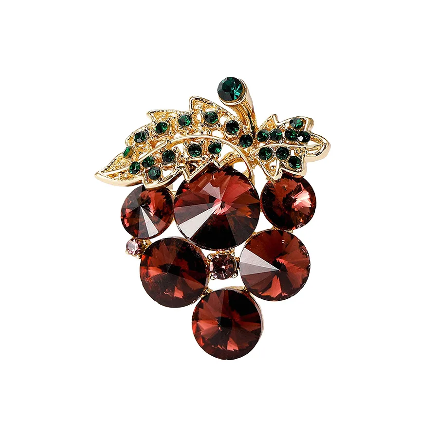 新しいクリスタルパープルグレープブローチ、ハイエンドの女性らしさ、シンプルなフルーツブローチ、アンチライトピン、スーツとアクセサリー