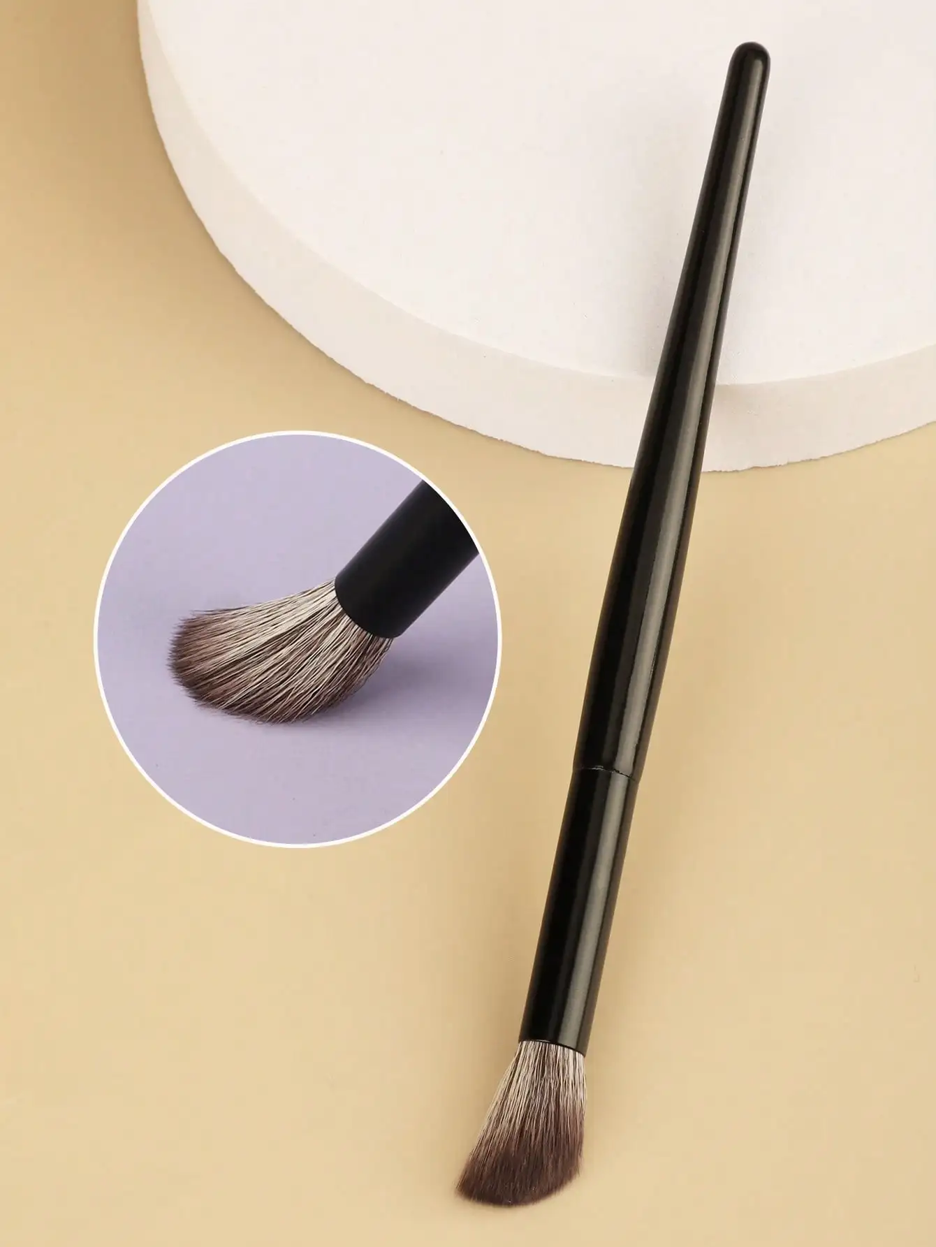 Single Angled Sickle Contour Makeup Brush Black Handle Soft Fluffy Bristles For Face Sculpting Bronzer Shadow Cosmetic Tool