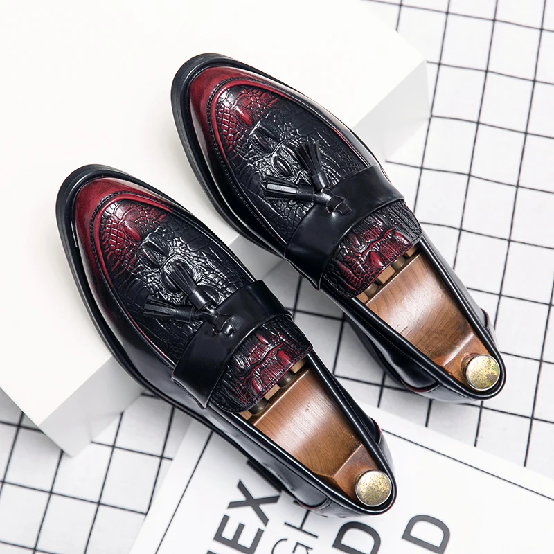 Elegant Men's Loafers High-end Crocodile Pattern Men's Leather Casual Shoes Outdoor Driving Office Business Shoes Versatile