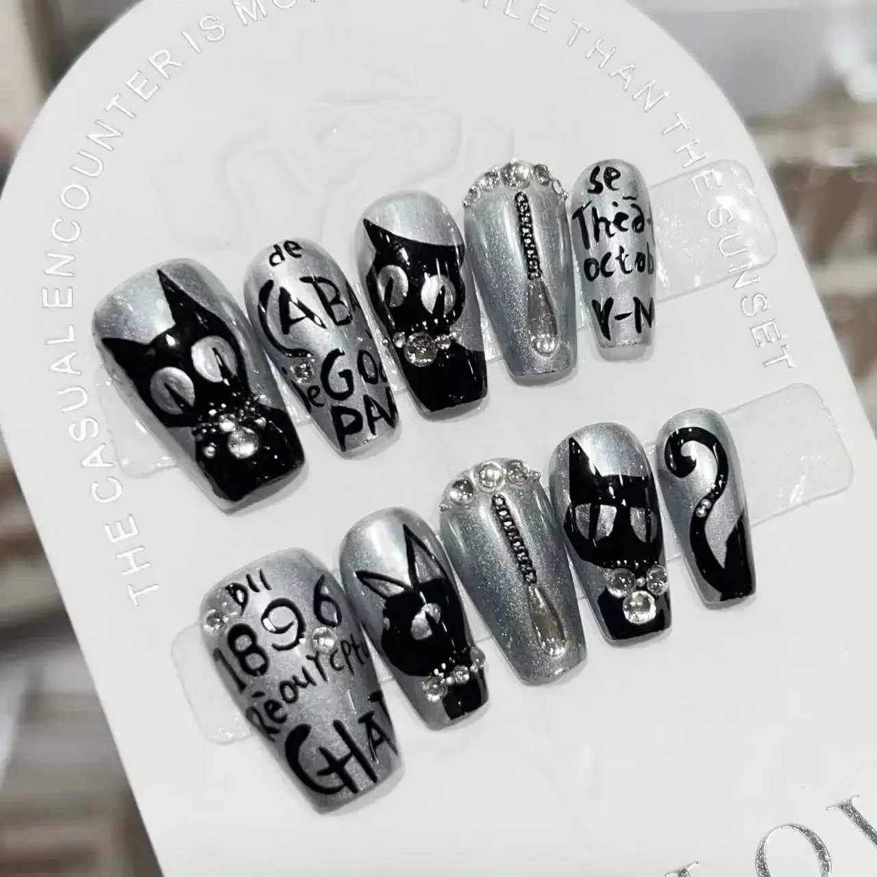 10 Pieces Gothic Diablo Press On Nails Handmade Silver Reflective Black Vertical Pupils Naughty Cat Fake Nail Patches Removable