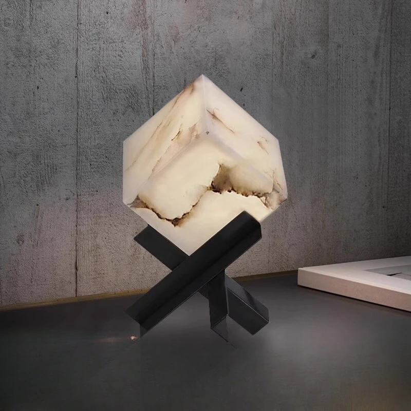 

Испанский натуральный мрамор Торшеры Минималистичный кабинет Гостиная Спальня Дизайнер Креативные маленькие настольные лампы Офис Нежный декор