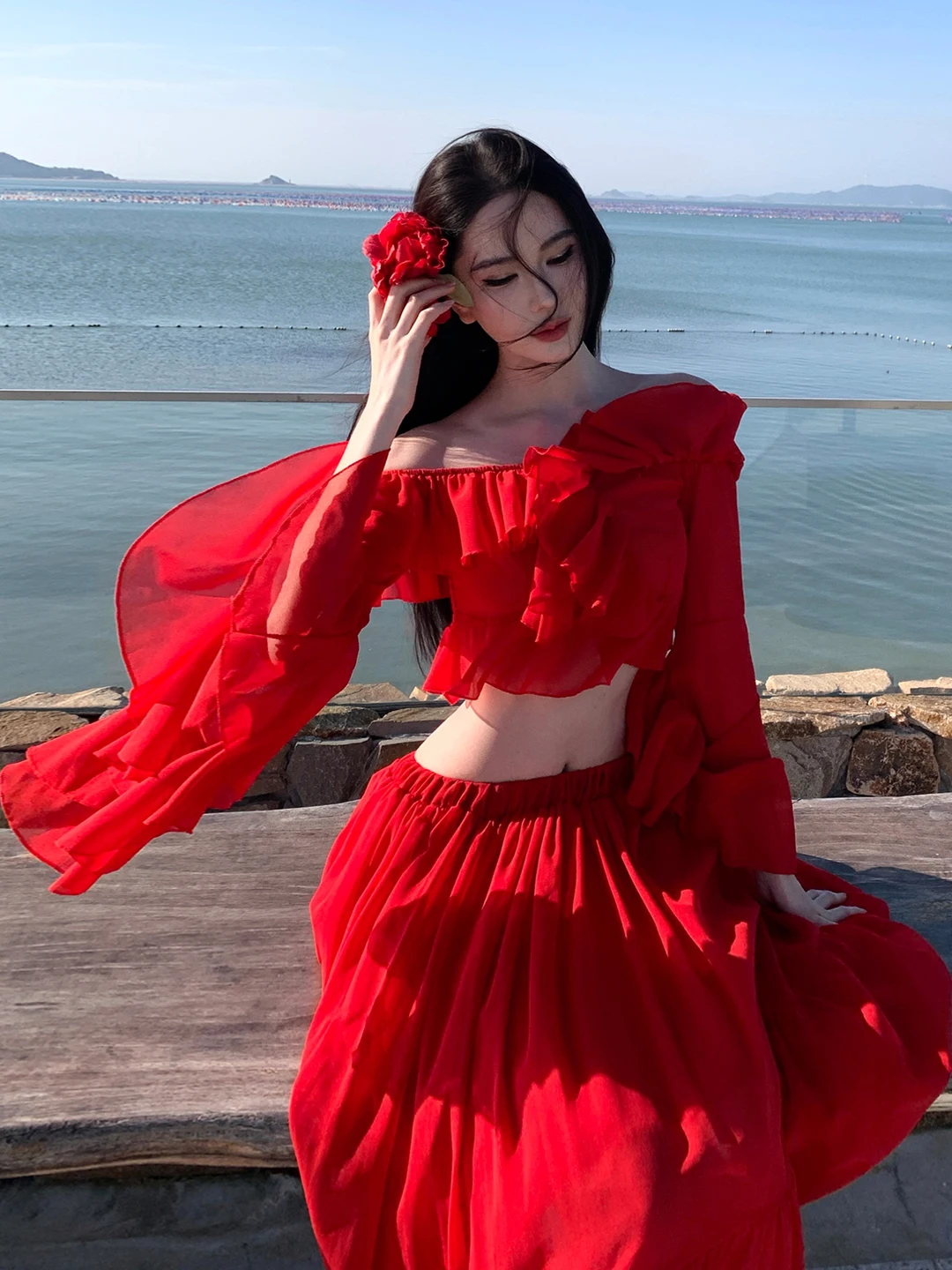 

Красный комплект из юбки и топа для женщин: пляжный костюм для отпуска в Юго-Восточной Азии, дышащая повседневная одежда