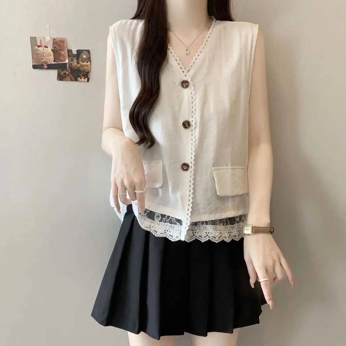 Summer large-size women's clothing new solid color loose and thin age-reducing lace button-up V-neck sleeveless shirt