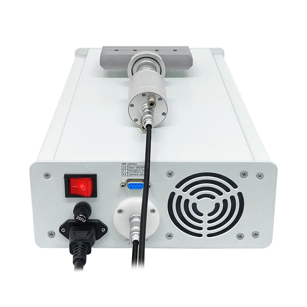 نظام سكاكين قطع المطاط بالموجات فوق الصوتية 40 كيلو هرتز لآلة قطع المطاط الأوتوماتيكية