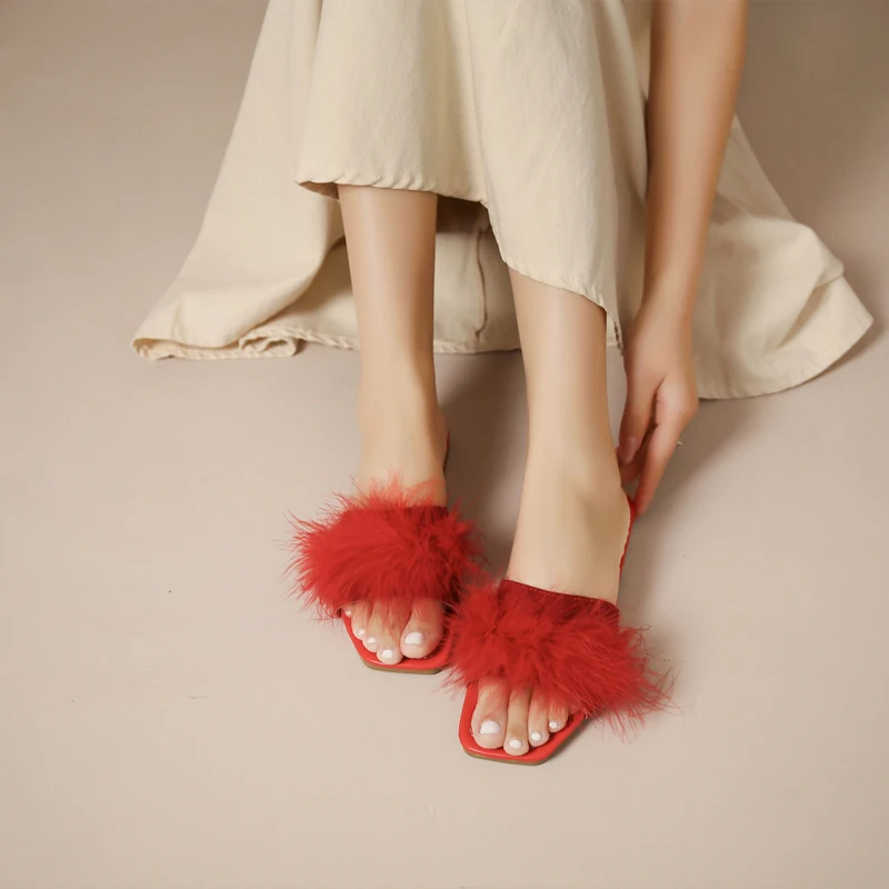 Plus Size Flat Feather Mules Women Fashion Furry Slide Slippers Ladies Open Toe Outdoor Slip-on Sandals