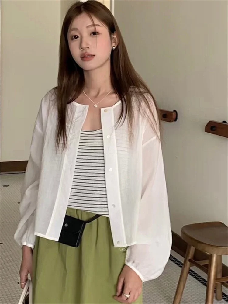 女性のルーズ長袖日焼け防止シャツアウター夏薄い綿リネンブレンドカジュアルラウンドネックショートスタイルトップ