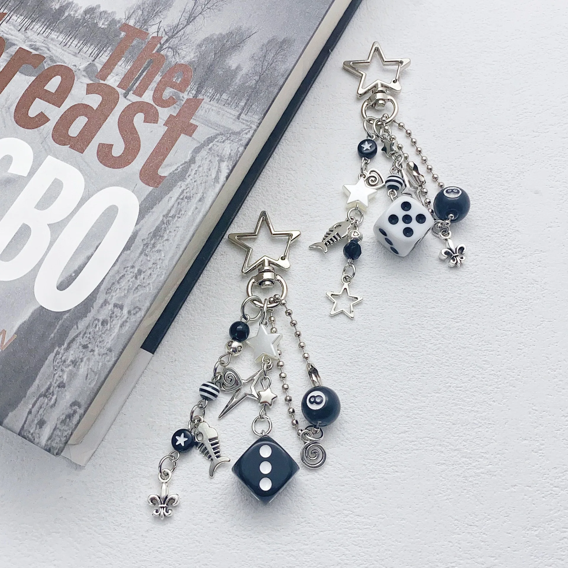 Punk Black 8 Dice Keychain Swirl Love Cross Fish Bone Pendant Five-pointed Star Buckle Key Bag Accessories Couple Gift