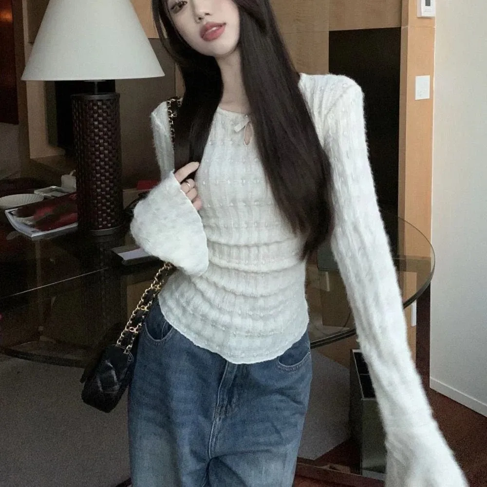 

Милая футболка с длинным рукавом в корейском стиле, шикарная рубашка-колокольчик, приталенный пуловер, нижняя рубашка, трикотаж, женская уличная одежда