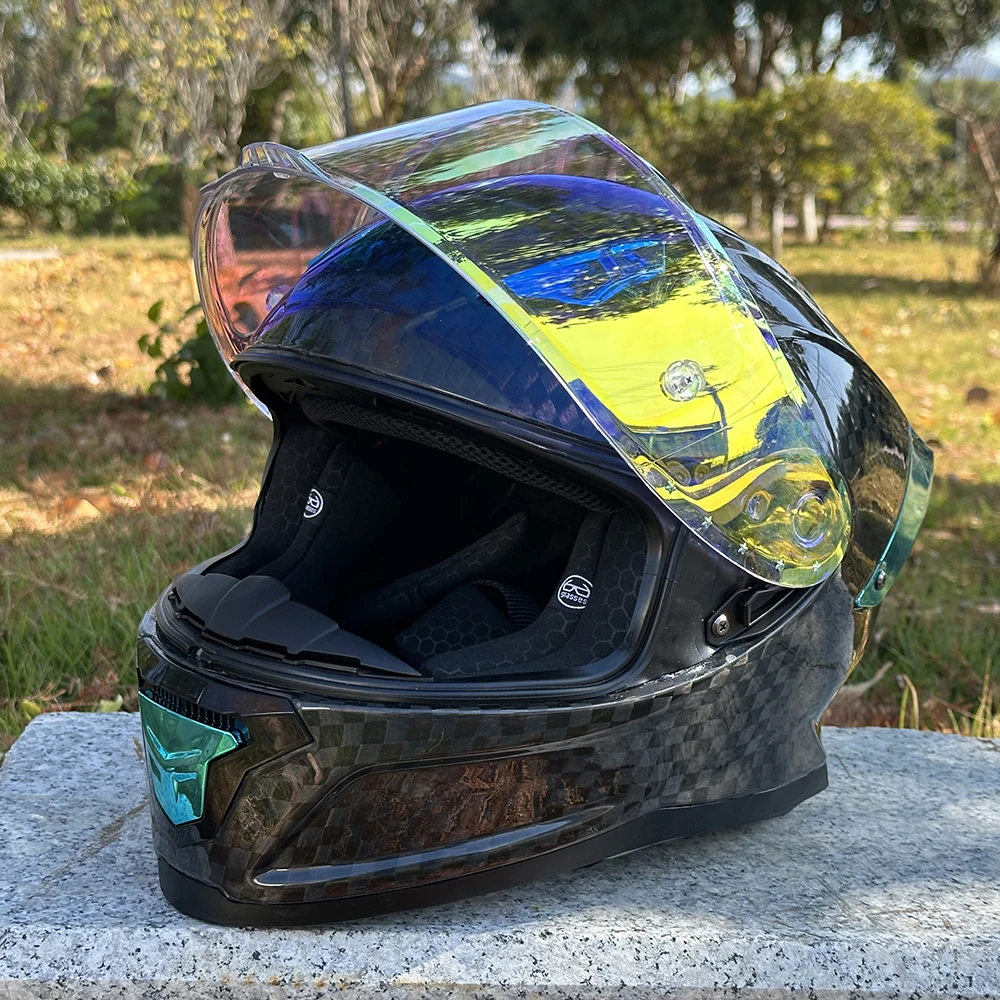High-Quality Carbon Fiber Helmet with 12K Texture and Dark Pattern, Stylish and Fashionable Glossy Black and Green Color Combination, Lightweight Carbon Fiber Motorcycle Helmet for Men, Large Size with Large Rear Wing, Full-Face Helmet for Men, with Gold Visor, Removable Inner Lining, Unisex, Suitable for All Seasons, Direct Sales from the Manufacturer