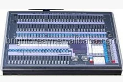 Potężna konsola oświetleniowa DMX 2010 Pearl DJ Controller z wyświetlaczem LCD i walizką transportową