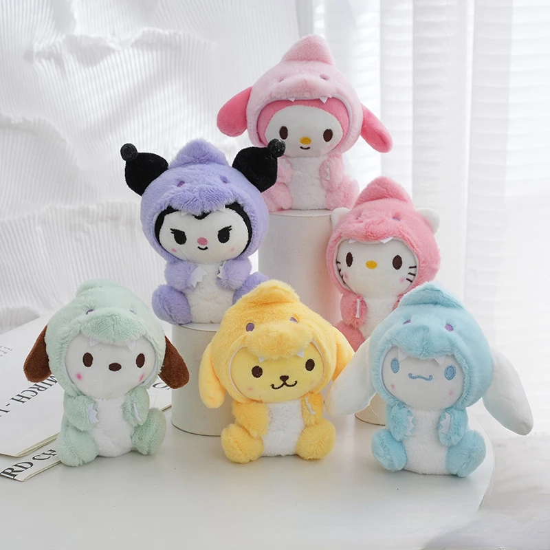 Japonês Kuromi Doll Backpack Pendant Keychain, Traje de dinossauro, Sanrio Plush Doll, como presente de aniversário para o melhor amigo