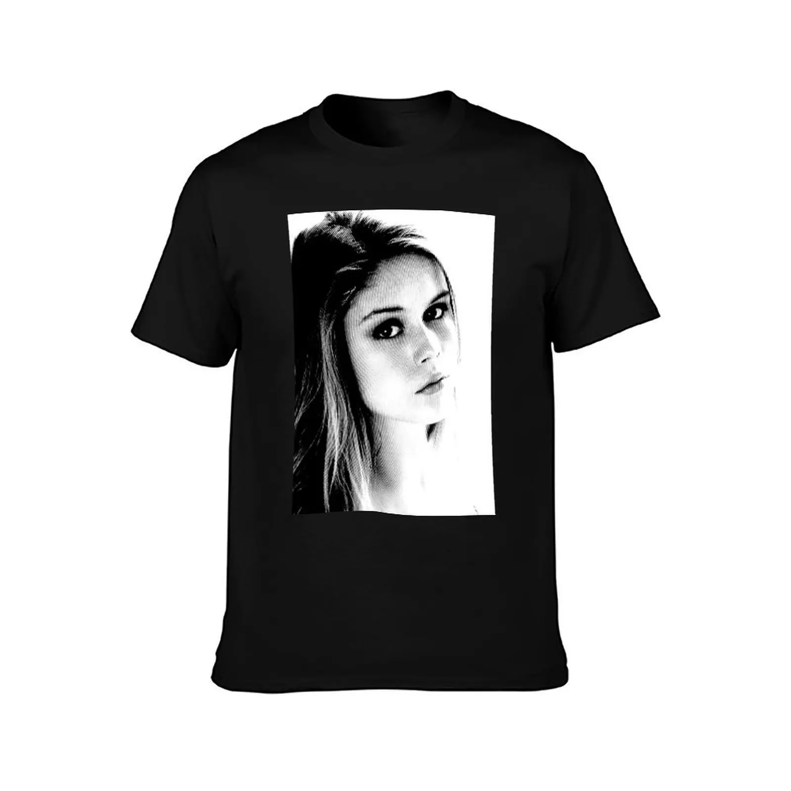Erin Moriarty Black & White Portrait (Linocut) T-Shirt, Summer Casual Cotton Tee, Oversized Streetwear Tops, Unisex Men Women