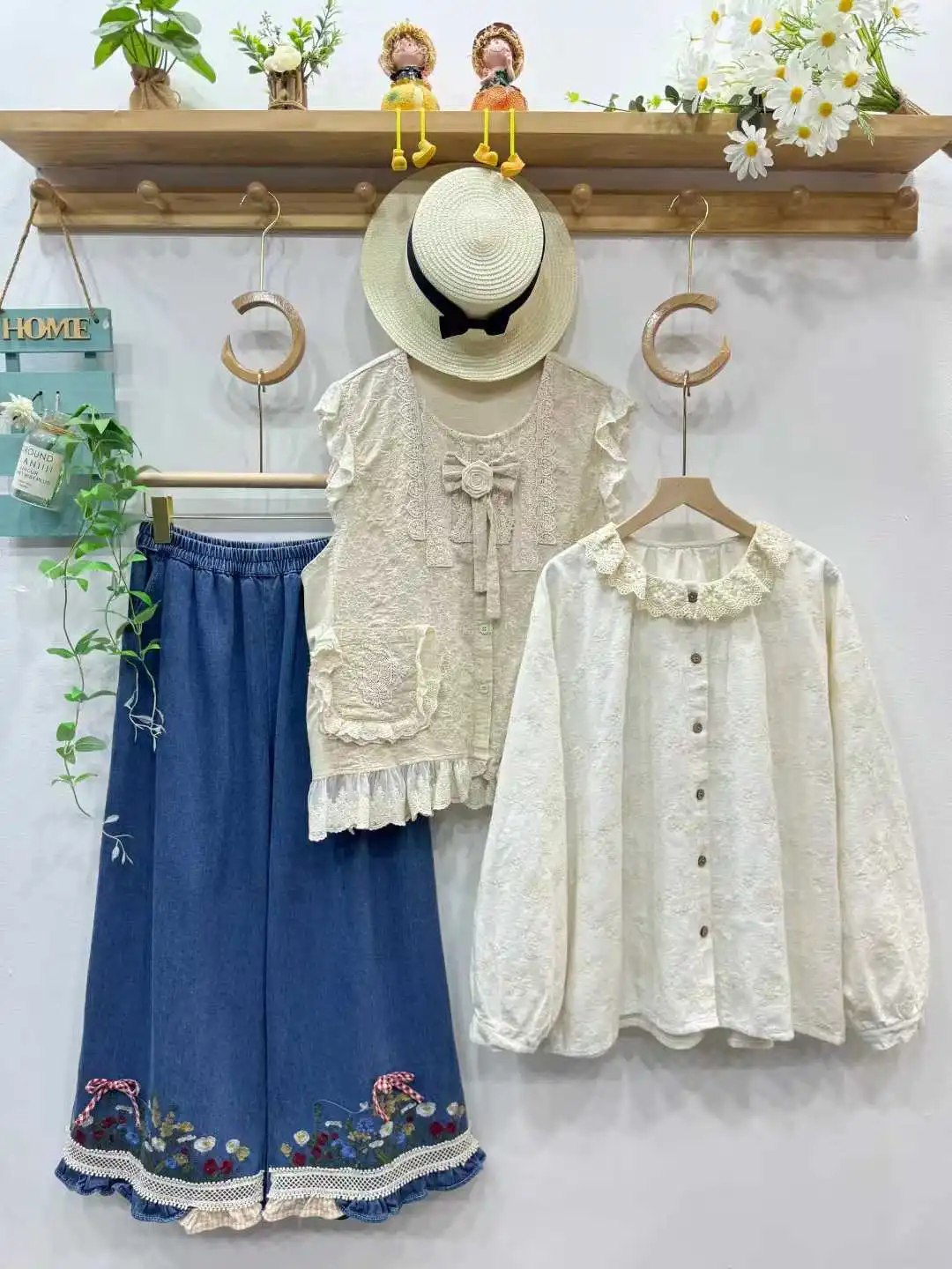 Nowa koszula z długim rękawem z bawełny na wiosnę 2026, damska bluzka z kołnierzykiem Piotrusia Pana, haftowana, w stylu Mori Girl, słodka, w stylu preppy, luźna bluzka T5D652CC