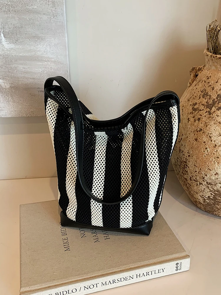 

Contrast Color Woven Bag Women's New Simple Fashion Bucket Bag Niche High Sense Versatile Women's Bag