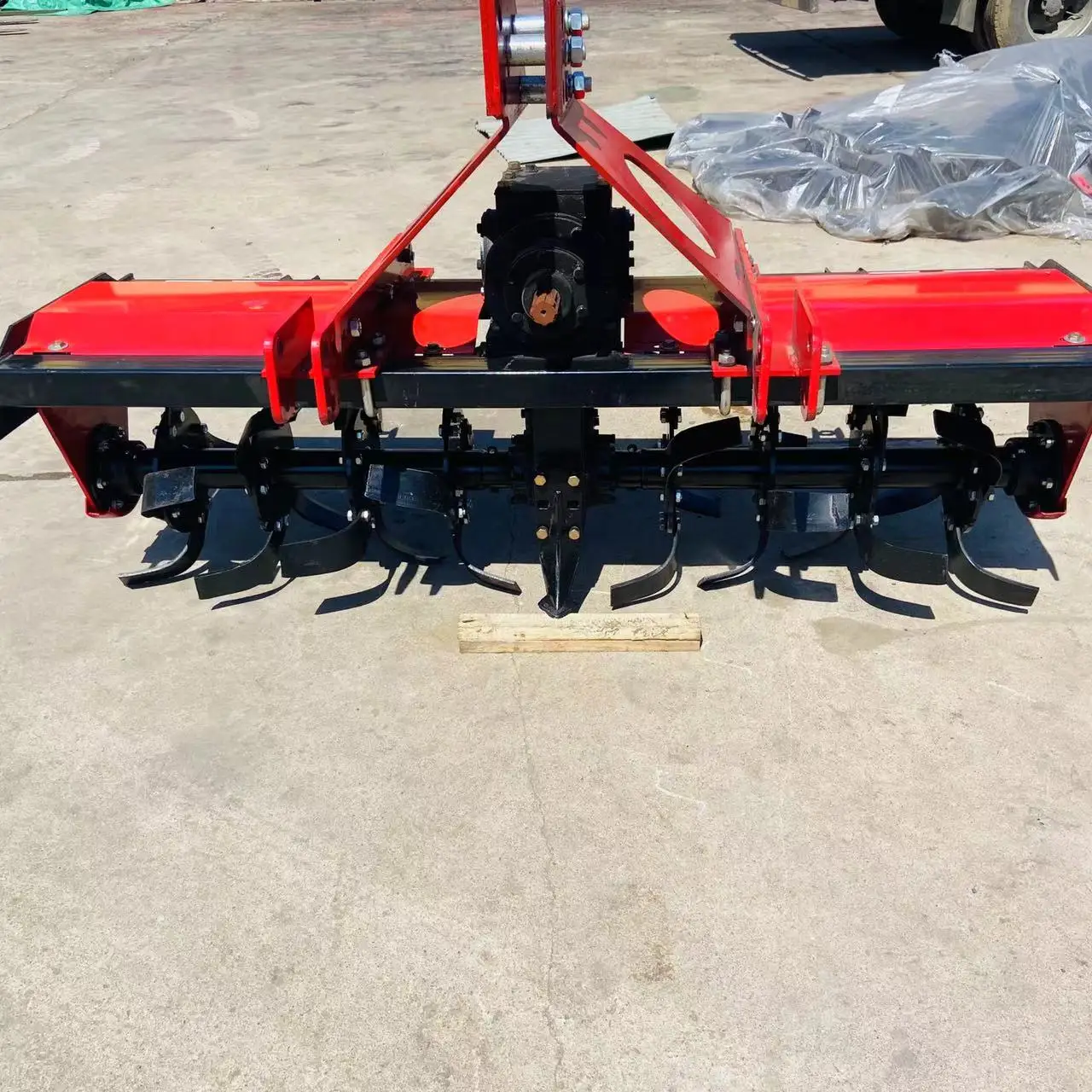Fast Delivery Rotary Tiller and Agricultural Attachments for Tractor