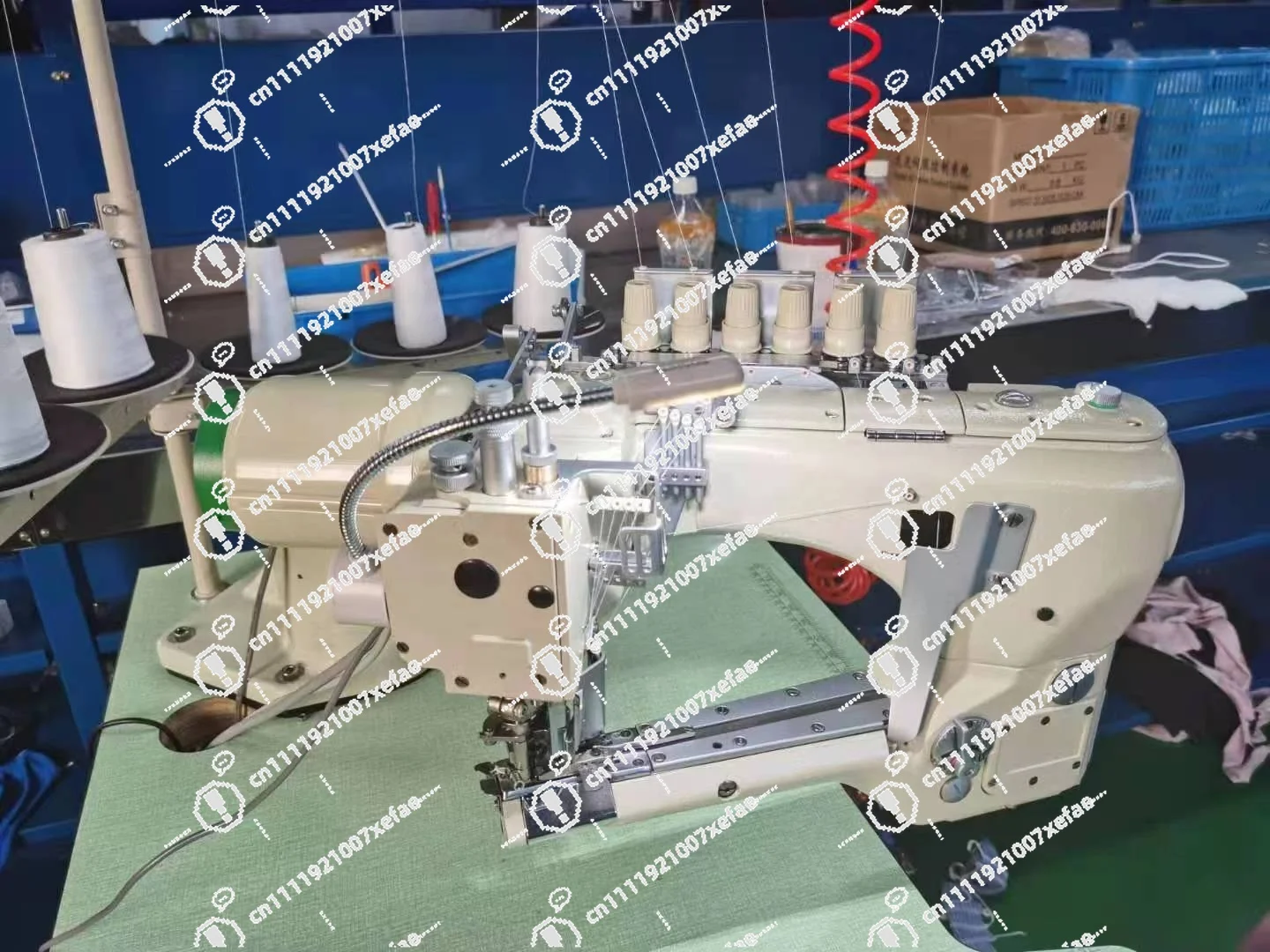 QK-0406 Garment Industrial Machinery Pneumatic 4-needle 6-thread sewing machine