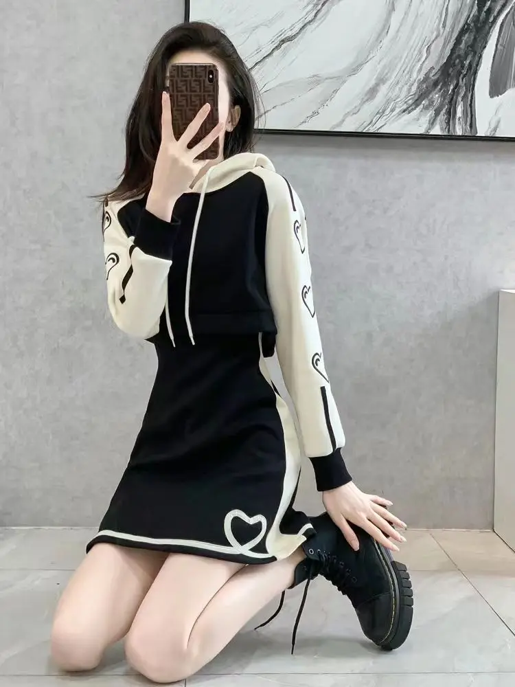 Women's Spring Autumn Mini Patchwork Hooded Sweatshirt Dress Lady Casual Heart Long Sleeve Dresses 2024 New Clothing Female