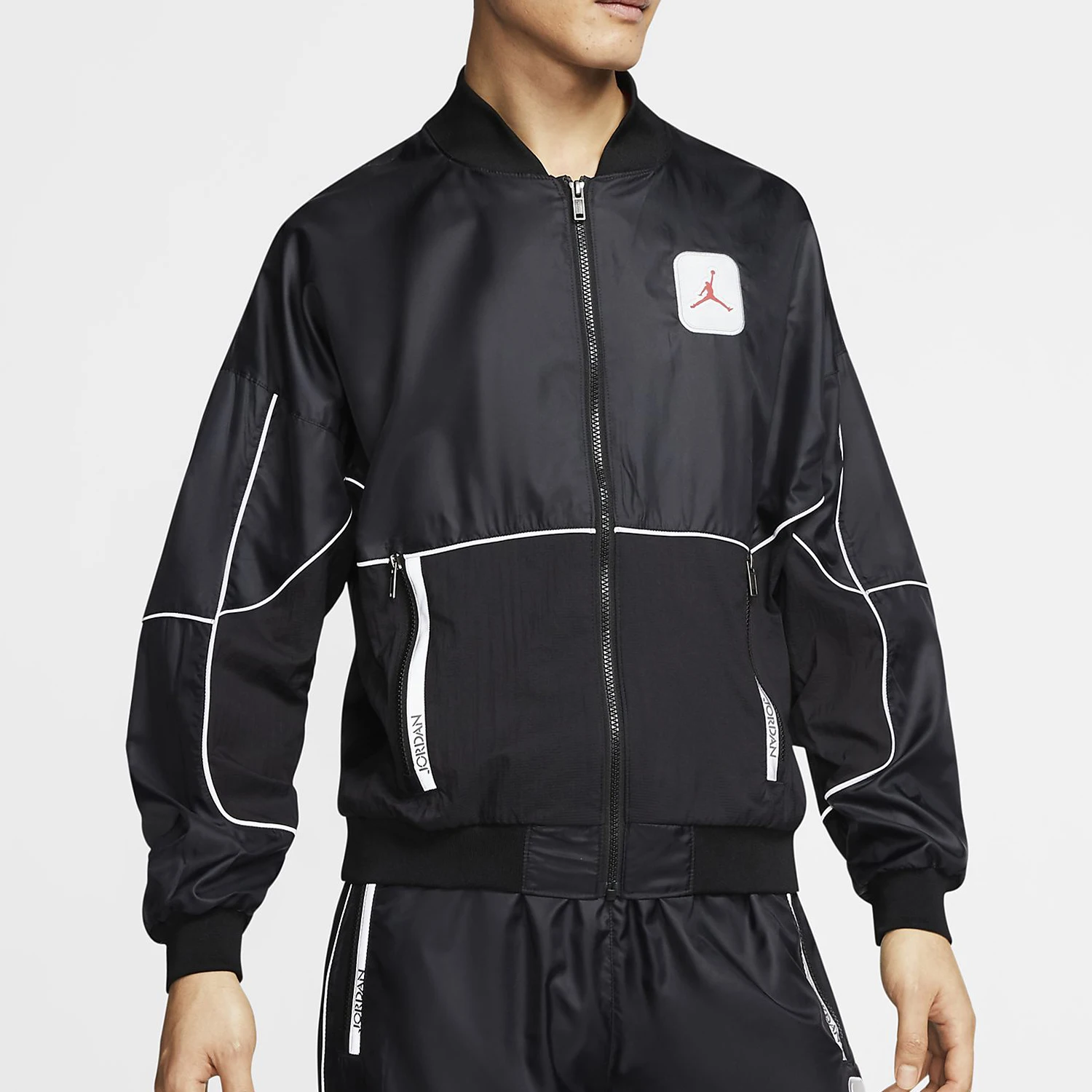 

Официальная мужская светоотражающая лоскутная спортивная куртка Nike JORDAN CU1667-010