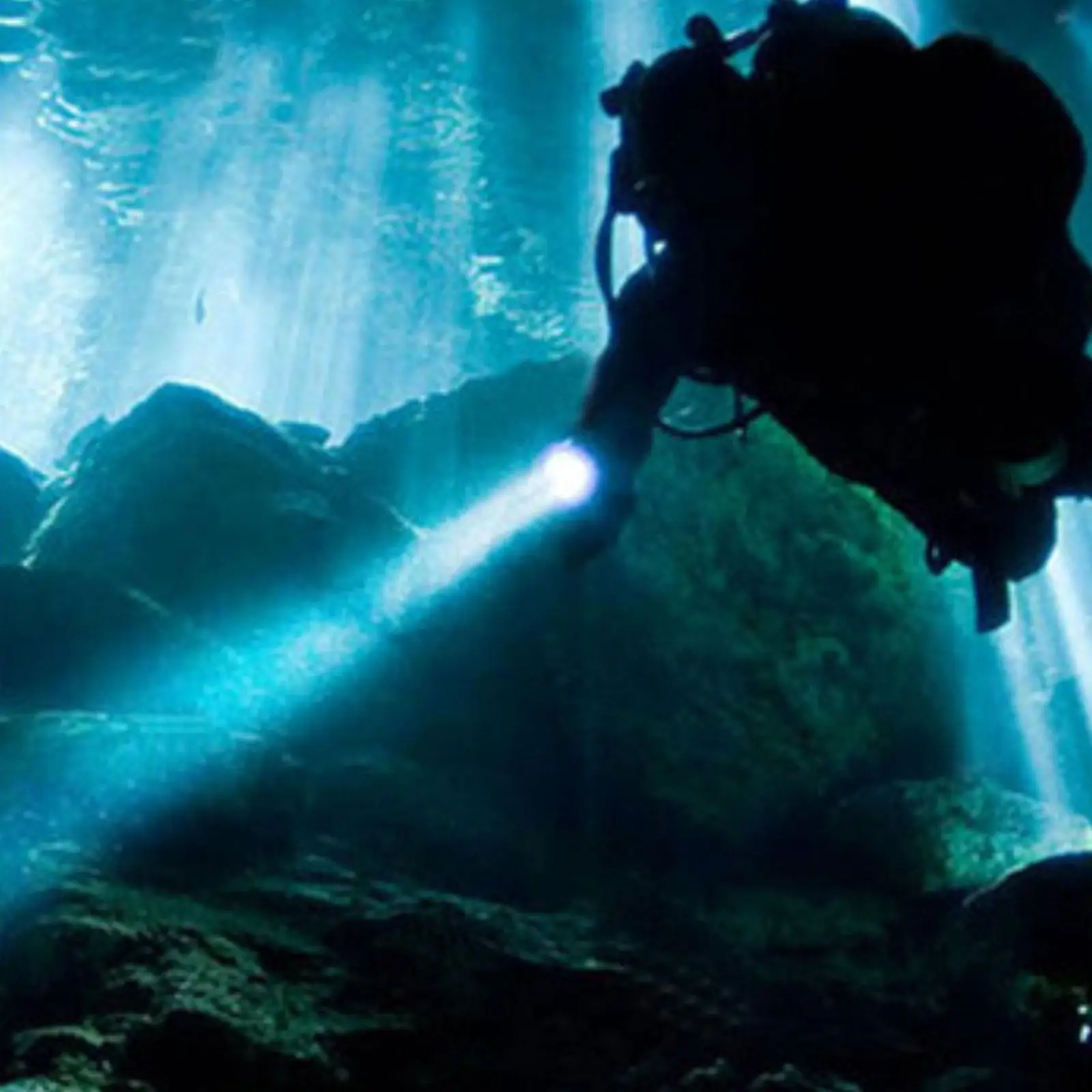 scuba-diving-flashlight-hiking-bright-climbing-deep-sea-snorkeling-handheld-camping-caving-underwater-light-light-dive-torch